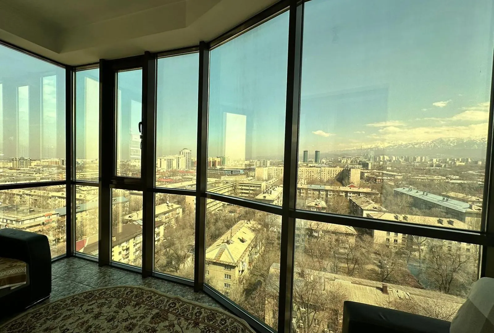 Трёхкомнатная Квартира С Панорамным Видом На Горы Almaty